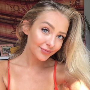 Meet your Posher, Riley